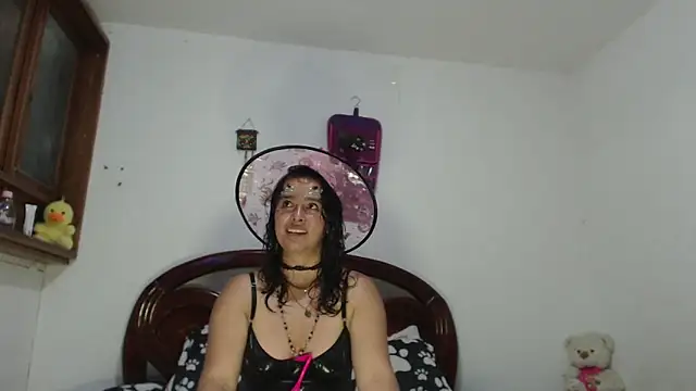 Snapshot of MagicStephany_ chatting on 10/03/25, 02:58 MagicStephany online show from 10/03/25, 02:58