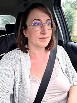 minierose online show from 04/11/26, 09:24