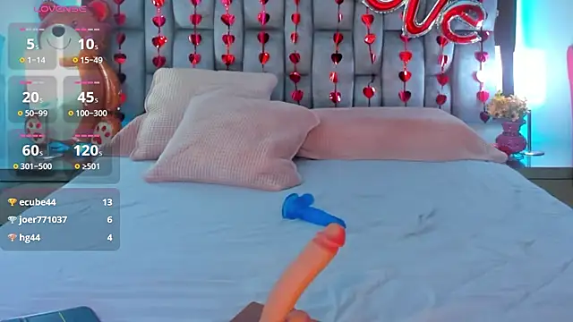 Snapshot of Abbye_blue01 chatting on 02/14/25, 01:23 Abbye blue01 online show from 02/14/25, 01:23