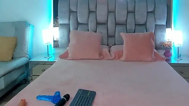 Snapshot of Abbye_blue01 chatting on 02/24/25, 11:19 Abbye blue01 online show from 02/24/25, 11:19