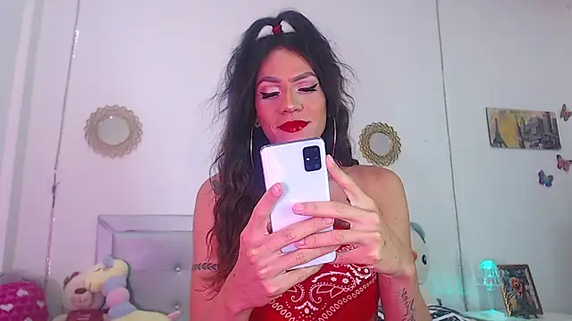 Snapshot of Roxy_SexyDiaz chatting on 03/07/25, 08:00 Roxy SexyDiaz online show from 03/07/25, 08:00