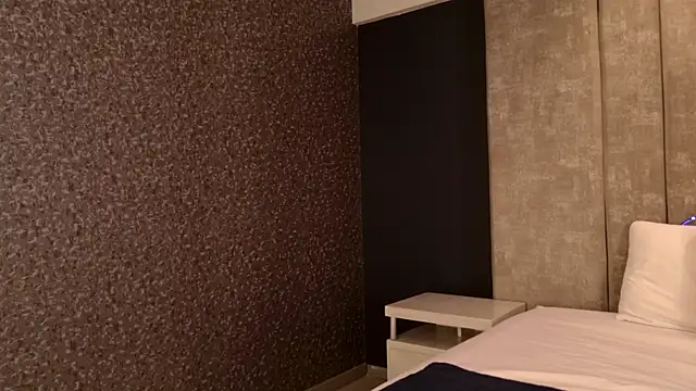 GiselOrtiz online show from 10/18/25, 10:27