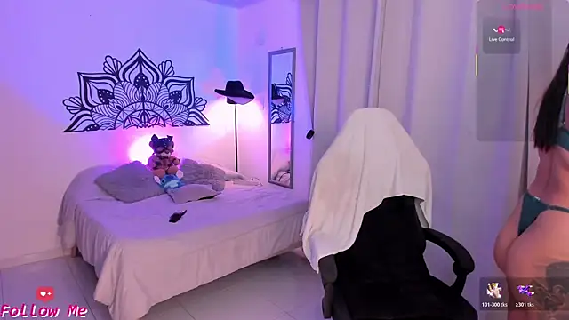 LouaneBourVip online show from 04/05/26, 09:56