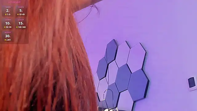 Snapshot of CorinneRusso chatting on 12/29/24, 10:12 CorinneRusso online show from 12/29/24, 10:12