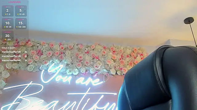 Snapshot of CorinneRusso chatting on 02/09/25, 10:20 CorinneRusso online show from 02/09/25, 10:20