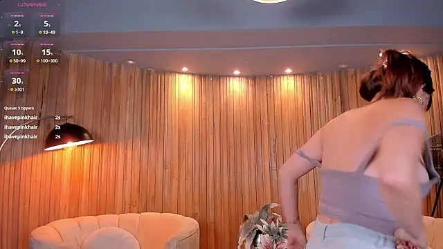 Snapshot of CorinneRusso chatting on 03/04/25, 09:51 CorinneRusso online show from 03/04/25, 09:51