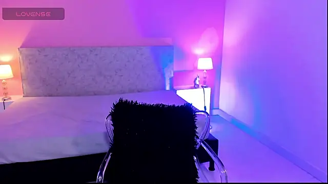 BlakmillerrGilson online show from 09/18/25, 08:11