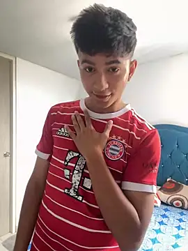 Leonarrrd 01 online show from 02/05/25, 05:53