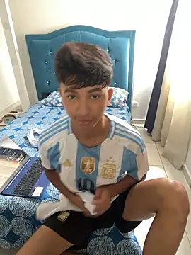 Leonarrrd 01 online show from 03/07/25, 04:55