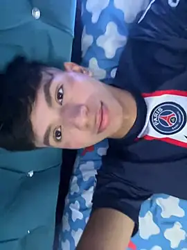 Leonarrrd 01 online show from 03/23/25, 01:42