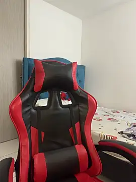 Leonarrrd 01 online show from 03/13/26, 08:37