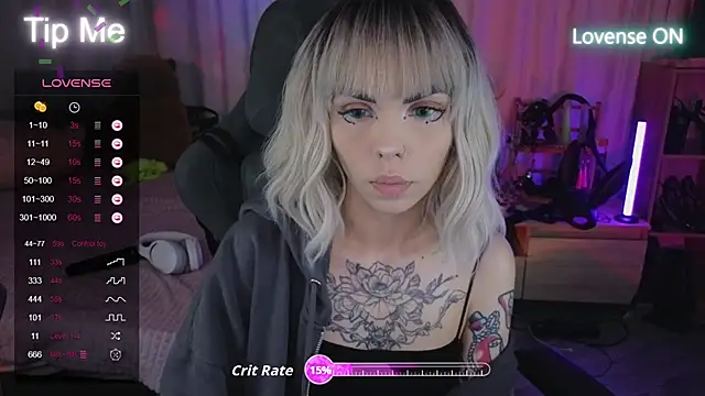 Snapshot of Kerry_Kirk chatting on 10/04/25, 07:45 Kerry Kirk online show from 10/04/25, 07:45