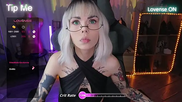 Snapshot of Kerry_Kirk chatting on 10/18/25, 08:31 Kerry Kirk online show from 10/18/25, 08:31