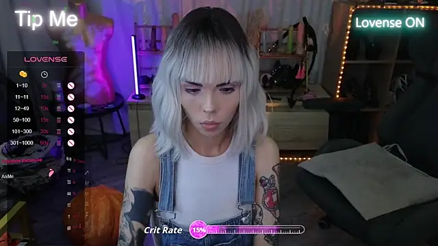 Snapshot of Kerry_Kirk chatting on 10/22/25, 10:09 Kerry Kirk online show from 10/22/25, 10:09