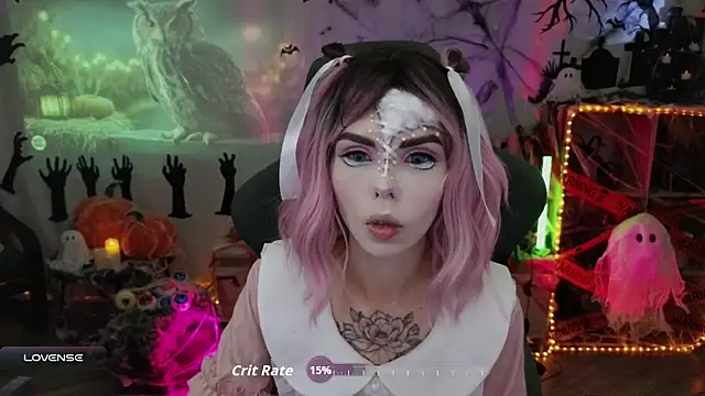 Kerry Kirk online show from 10/31/25, 08:21