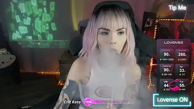 Snapshot of Kerry_Kirk chatting on 12/02/25, 09:43 Kerry Kirk online show from 12/02/25, 09:43