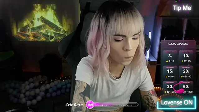 Snapshot of Kerry_Kirk chatting on 12/17/25, 10:49 Kerry Kirk online show from 12/17/25, 10:49