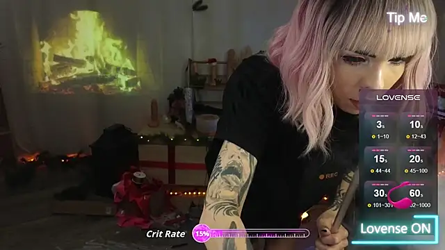 Snapshot of Kerry_Kirk chatting on 12/20/25, 08:38 Kerry Kirk online show from 12/20/25, 08:38