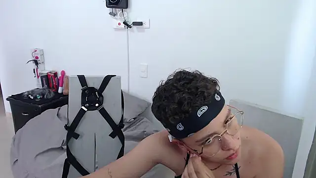 Antonella Cruz02 online show from 03/16/25, 08:11