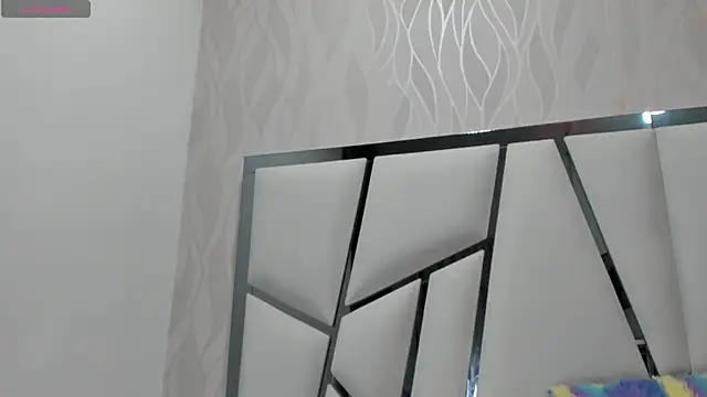 Snapshot of _aurora18_ chatting on 09/26/25, 03:10 aurora18 online show from 09/26/25, 03:10