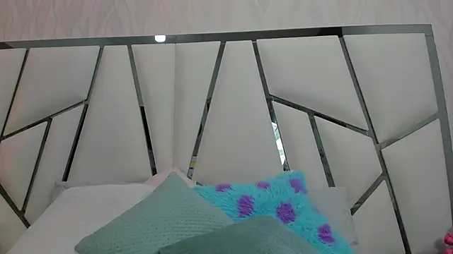  aurora18  online show from 02/26/26, 03:05