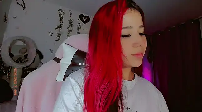 Snapshot of madisonx17 chatting on 01/03/25, 01:38 madisonx17 online show from 01/03/25, 01:38