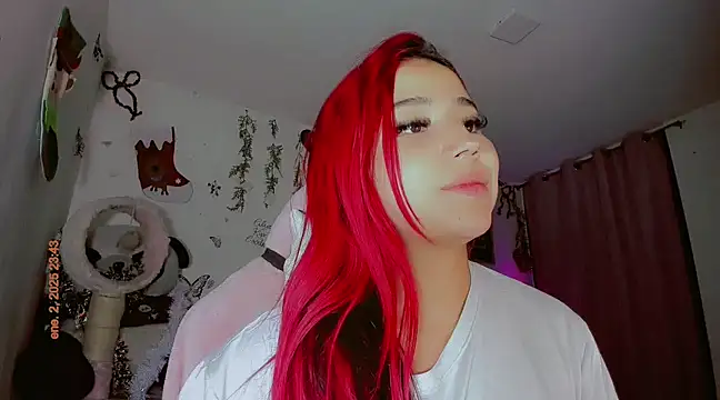 Snapshot of madisonx17 chatting on 01/03/25, 04:44 madisonx17 online show from 01/03/25, 04:44