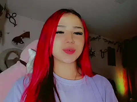 Snapshot of madisonx17 chatting on 01/07/25, 03:24 madisonx17 online show from 01/07/25, 03:24