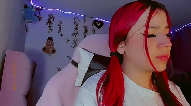 Snapshot of madisonx17 chatting on 01/22/25, 04:34 madisonx17 online show from 01/22/25, 04:34