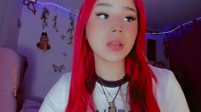 Snapshot of madisonx17 chatting on 01/28/25, 11:17 madisonx17 online show from 01/28/25, 11:17