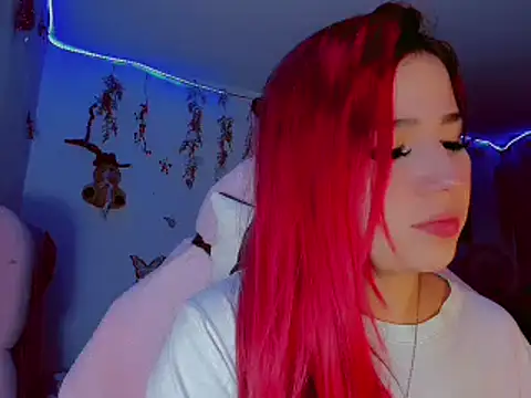 Snapshot of madisonx17 chatting on 02/05/25, 03:34 madisonx17 online show from 02/05/25, 03:34