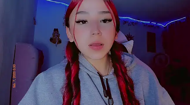 Snapshot of madisonx17 chatting on 02/07/25, 05:31 madisonx17 online show from 02/07/25, 05:31