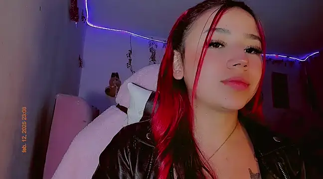 Snapshot of madisonx17 chatting on 02/13/25, 04:32 madisonx17 online show from 02/13/25, 04:32