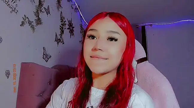 Snapshot of madisonx17 chatting on 03/19/25, 04:14 madisonx17 online show from 03/19/25, 04:14