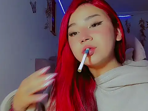 Snapshot of madisonx17 chatting on 09/19/25, 11:49 madisonx17 online show from 09/19/25, 11:49