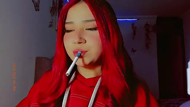 Snapshot of madisonx17 chatting on 09/24/25, 08:56 madisonx17 online show from 09/24/25, 08:56