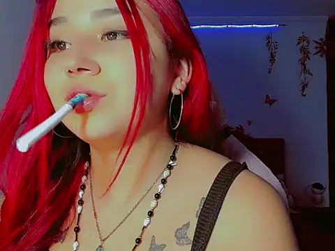 Snapshot of madisonx17 chatting on 09/26/25, 12:36 madisonx17 online show from 09/26/25, 12:36