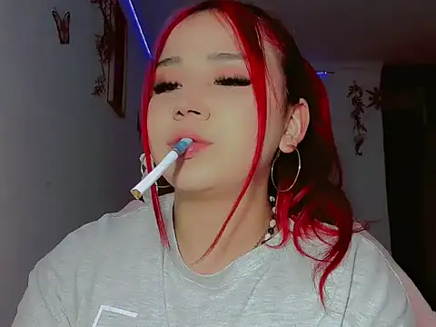 Snapshot of madisonx17 chatting on 10/07/25, 01:14 madisonx17 online show from 10/07/25, 01:14