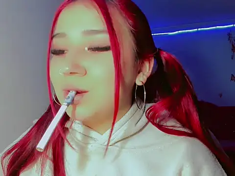 Snapshot of madisonx17 chatting on 10/09/25, 10:19 madisonx17 online show from 10/09/25, 10:19