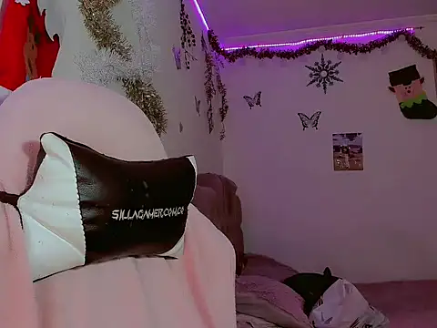 madisonx17 online show from 01/11/26, 12:26