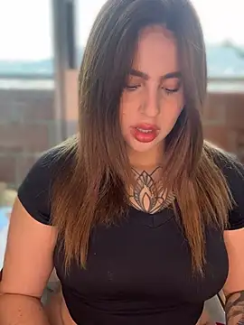 Snapshot of ValerieHilton chatting on 01/28/25, 10:12 ValerieHilton online show from 01/28/25, 10:12