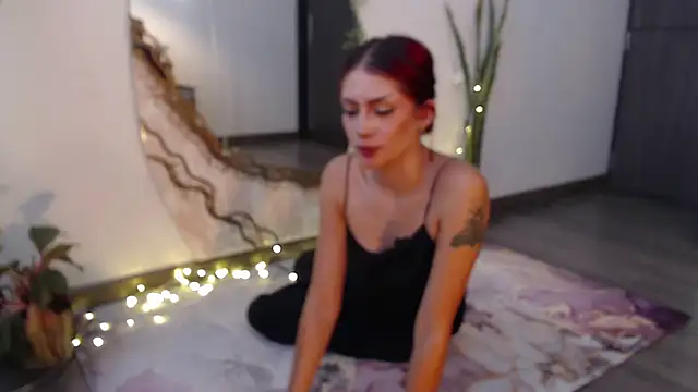 chloebritto online show from 02/11/25, 07:05