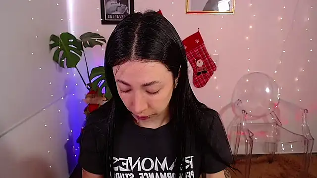 lilyy evanss online show from 12/03/24, 09:34