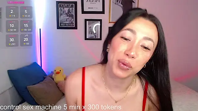 lilyy evanss online show from 02/03/25, 09:07