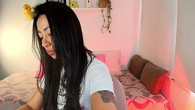 lilyy evanss online show from 01/05/26, 08:12