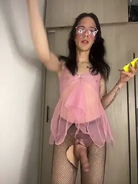 danielagh29 online show from 12/18/24, 06:53