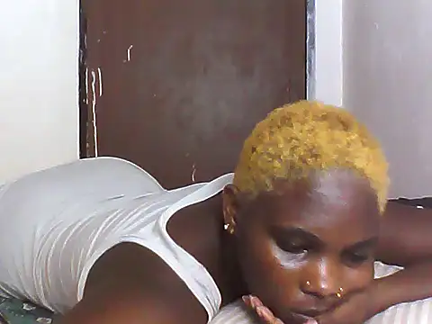 Snapshot of SexyKimberly23 chatting on 10/15/25, 08:14 SexyKimberly23 online show from 10/15/25, 08:14