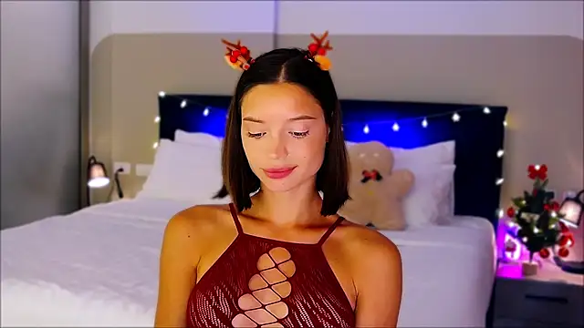 wow Mia online show from 12/22/24, 02:17