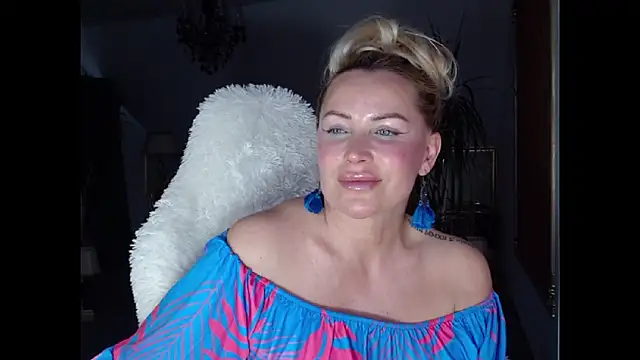 eyesangel22 online show from 02/13/25, 03:24