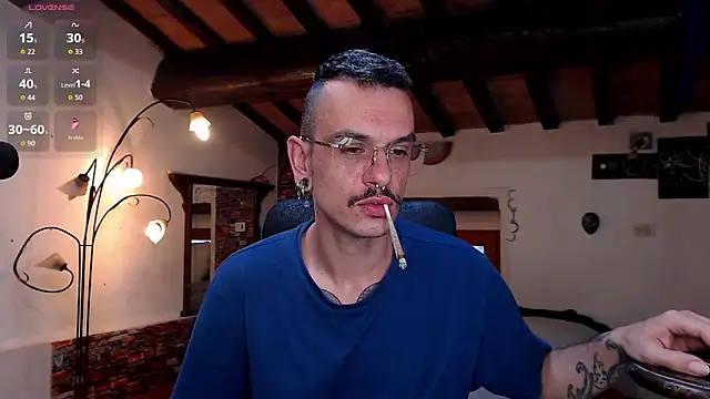 Snapshot of cek_186 chatting on 04/27/26, 02:48 cek 186 online show from 04/27/26, 02:48